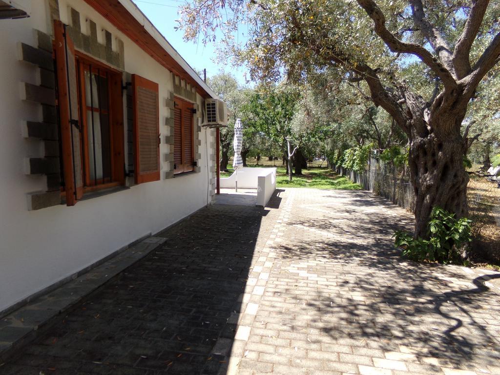 Villa Karapataki Skala Rachoni  ภายนอก รูปภาพ