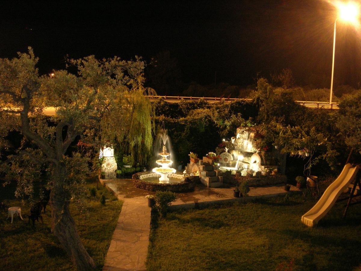 Villa Karapataki Skala Rachoni  ภายนอก รูปภาพ
